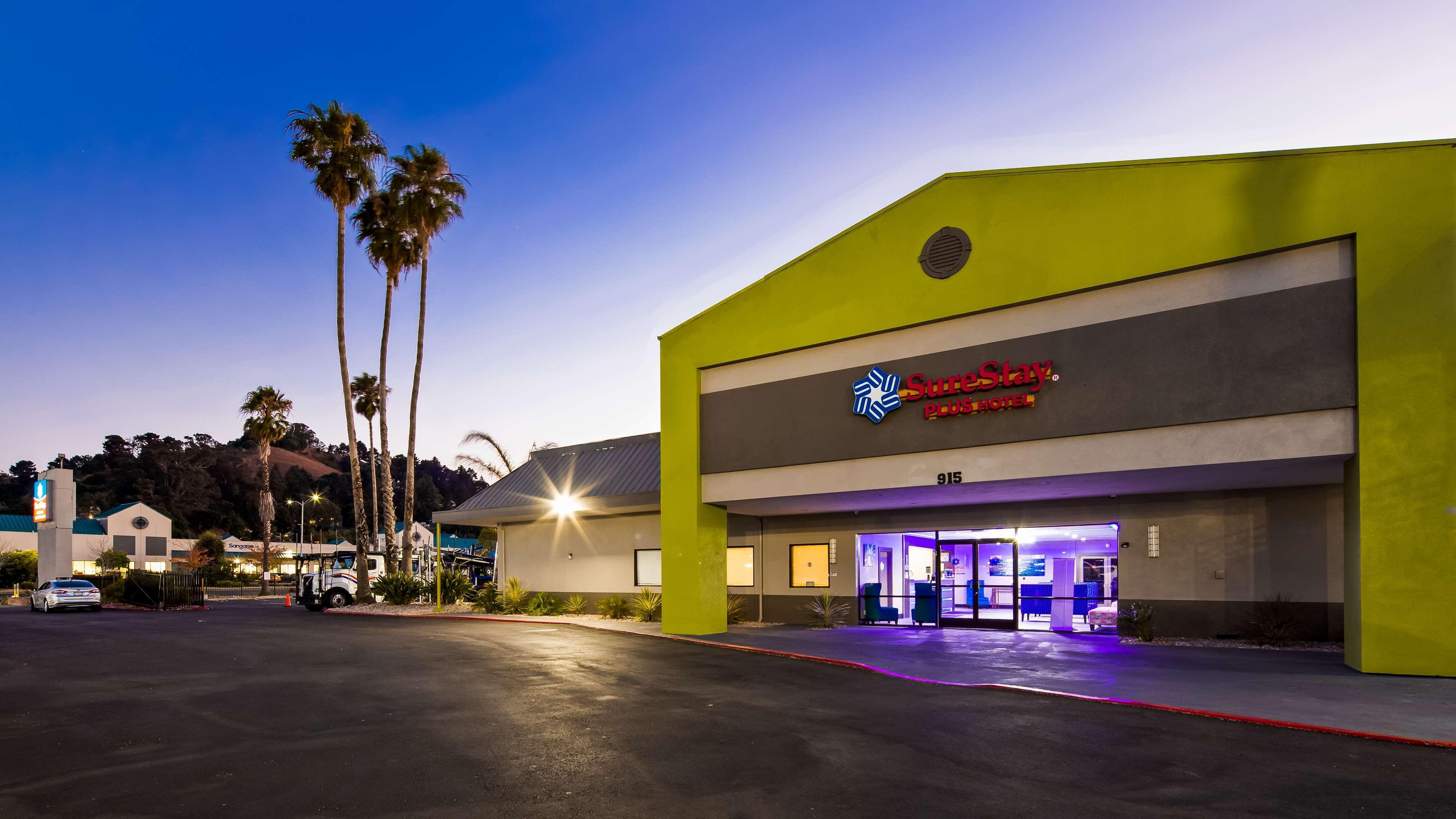Surestay Plus Hotel By Best Western Point Richmond Exterior photo